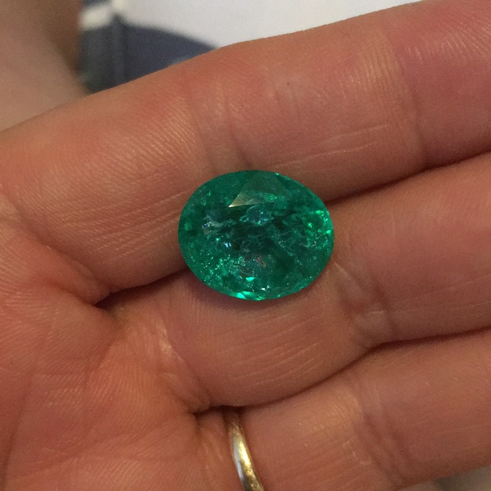 Natural emerald 9.82 ct with certificate
